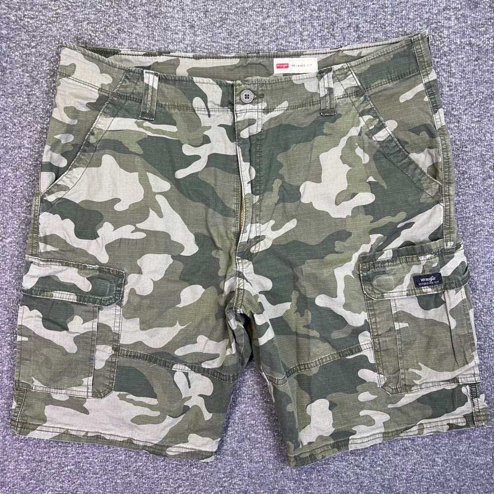 Wrangler Shorts Mens 40 Green Cargo Camo Relaxed Casual Ripstop Stretch 39x8.5